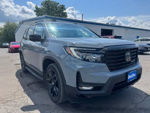 Used 2025 Honda Passport Black Edition image 8