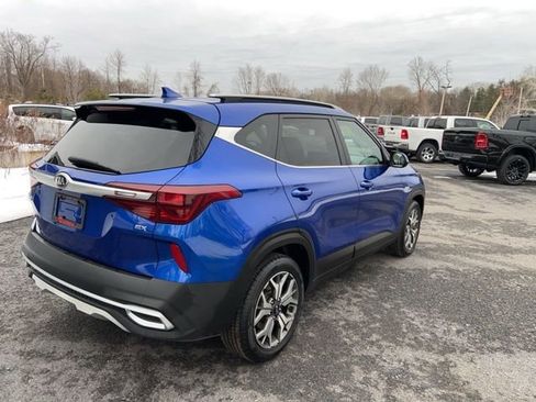 Used 2021 Kia Seltos EX image 4