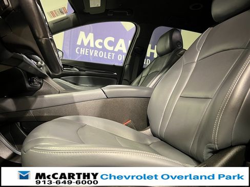 Used 2024 Buick Enclave Premium image 25