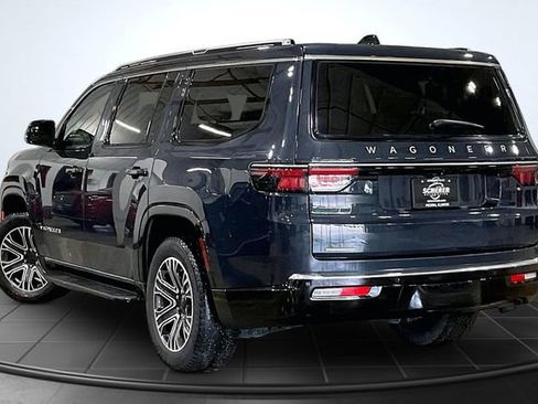 Used 2023 Jeep Wagoneer 4WD w/ Premium Group I image 14