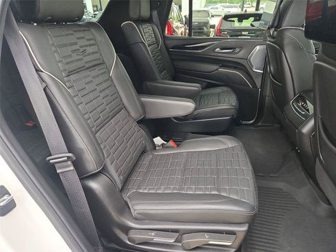 Used 2024 Cadillac Escalade V AWD/4WD image 30
