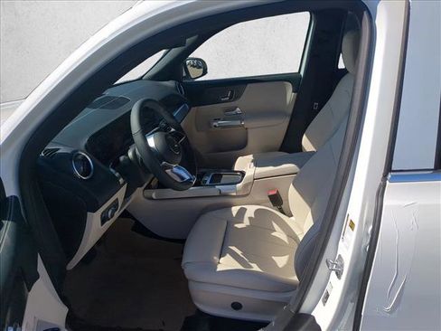 New 2026 Mercedes-Benz GLB 250 image 4