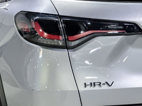 Used 2023 Honda HR-V LX image 12