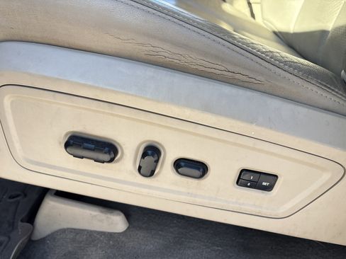 Used 2008 Lincoln Navigator Base image 15