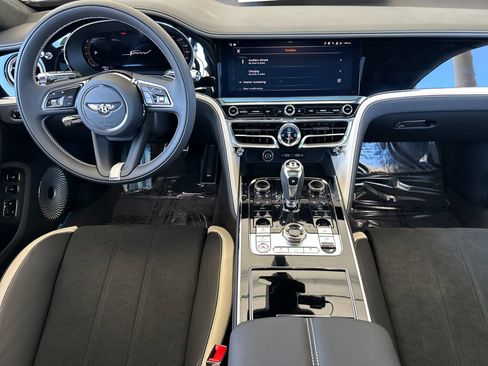 New 2025 Bentley Flying Spur Plug-In Hybrid image 4