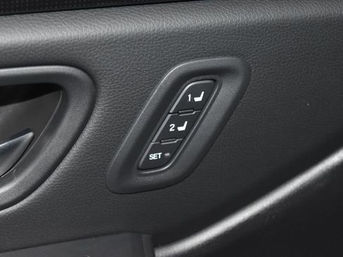 Used 2025 Honda Pilot Elite image 5