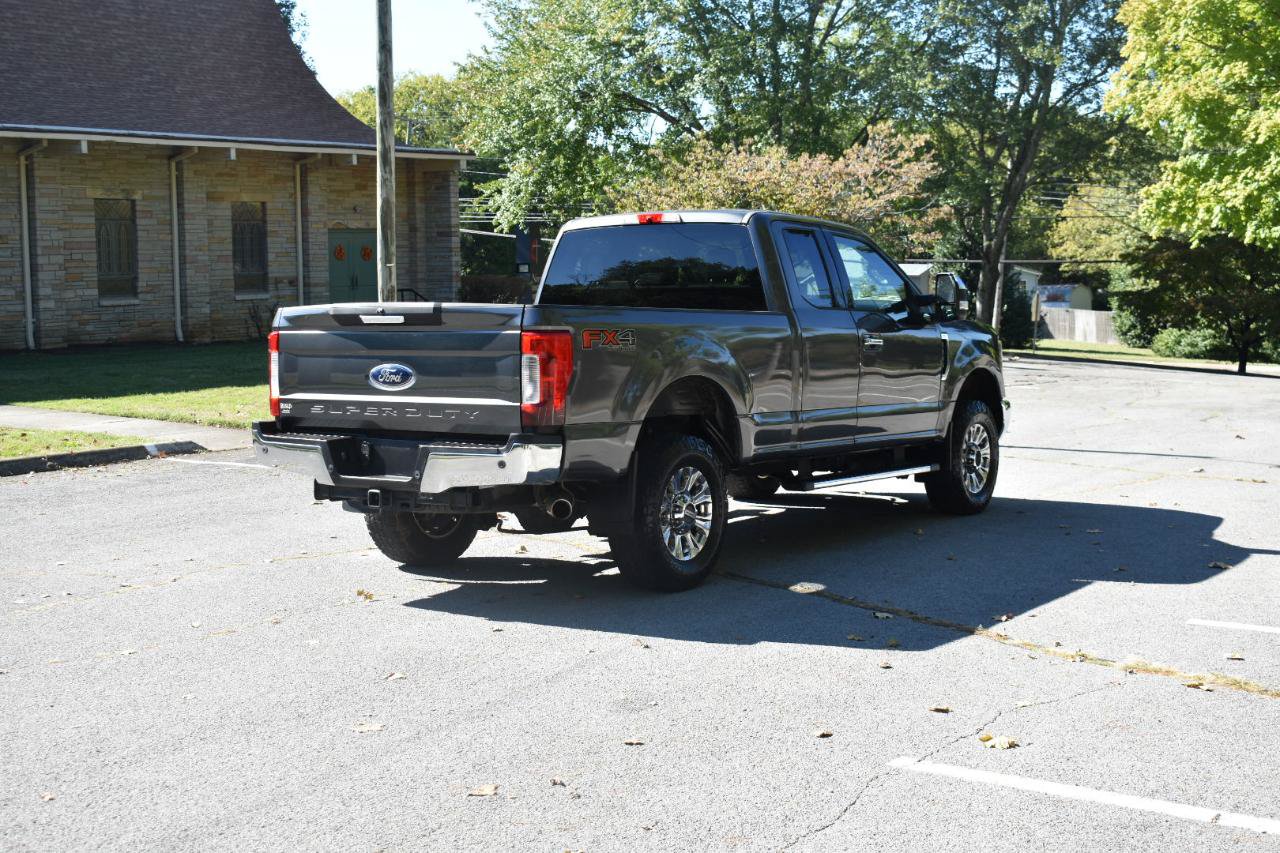 Used 2018 Ford F250 XLT w/ XLT Premium Package AWD/4WD image 7