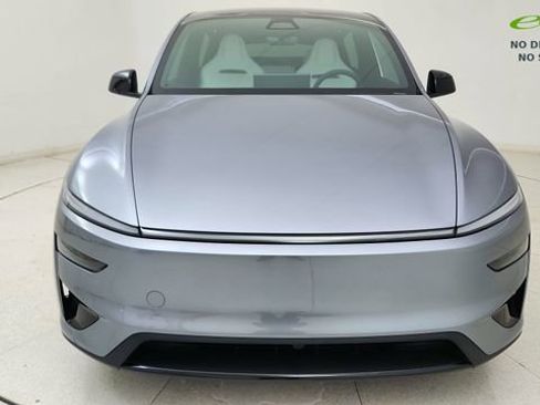 Used 2026 Tesla Model Y Performance AWD/4WD image 2