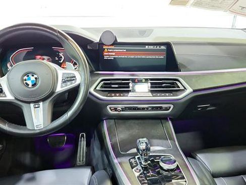 Used 2022 BMW X5 sDrive40i w/ M Sport Package RWD image 25