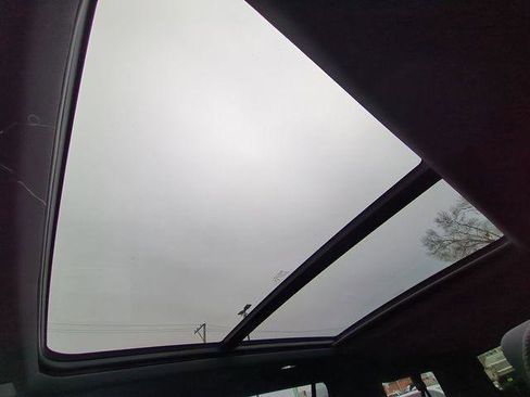 New 2026 Chevrolet Suburban High Country image 14