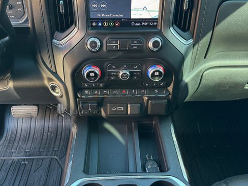 Used 2020 GMC Sierra 3500 Denali w/ Denali Ultimate Package image 33