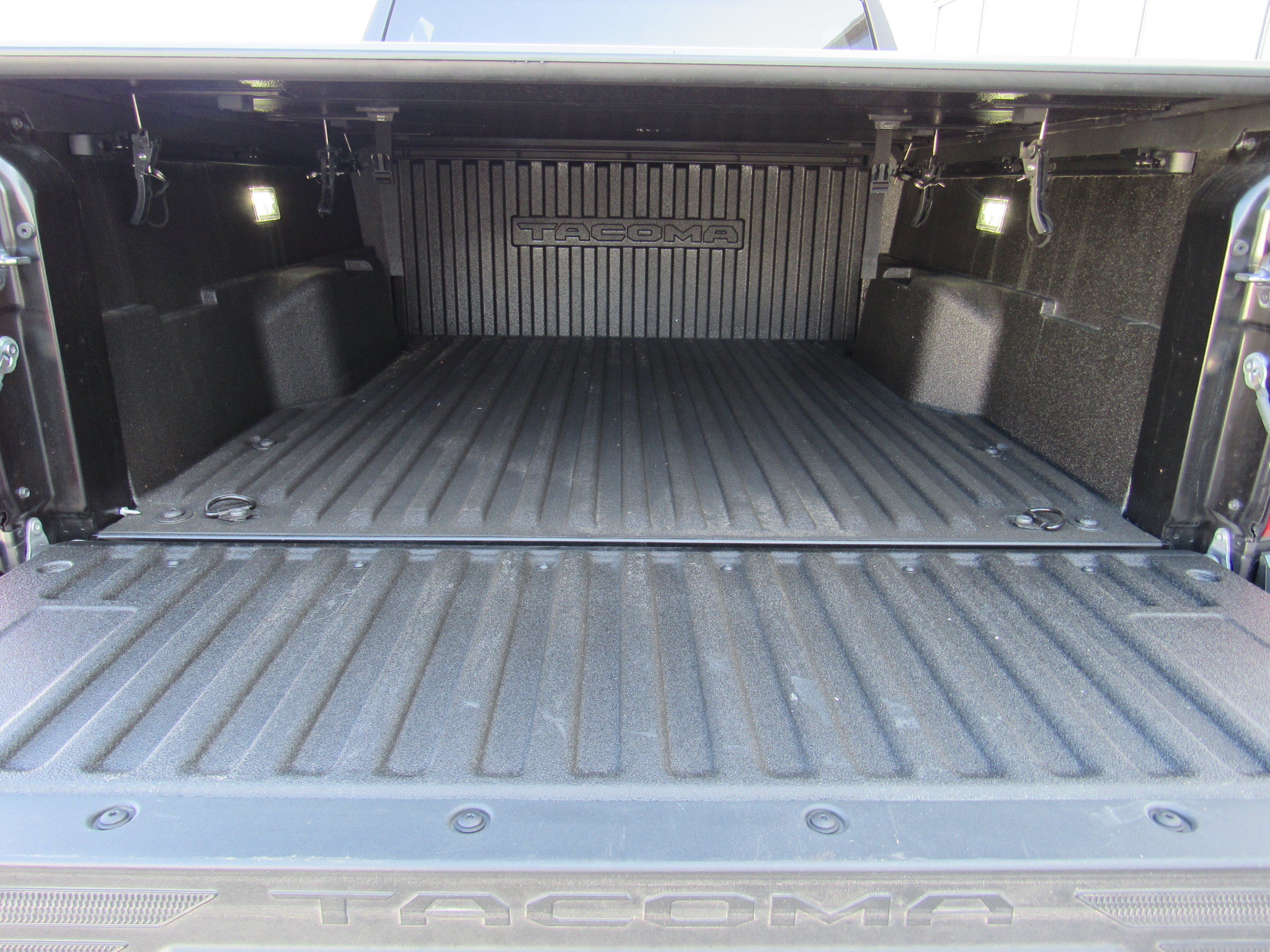 Used 2025 Toyota Tacoma TRD Sport w/ Blackout Package (GST) AWD/4WD image 42