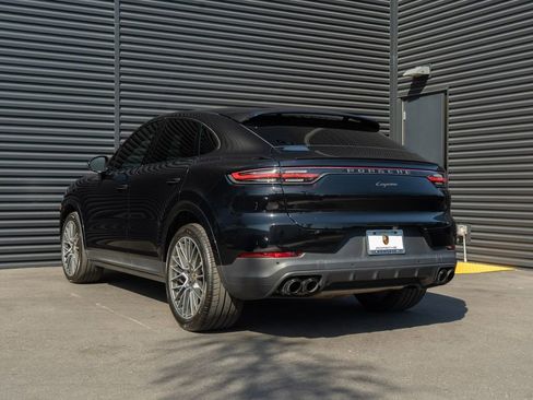 Certified 2022 Porsche Cayenne Platinum Edition AWD/4WD image 3