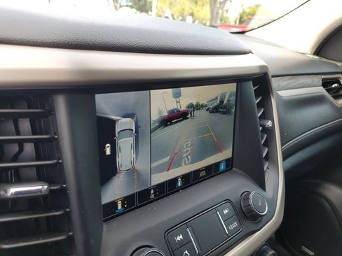 Used 2021 GMC Acadia Denali w/ Denali Technology Package image 89