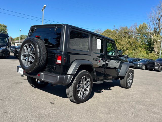 Used 2025 Jeep Wrangler Unlimited Sport S 4xe w/ Convenience Group AWD/4WD image 15