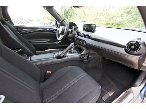New 2026 MAZDA MX-5 Miata Club w/ Interior Package RWD image 8