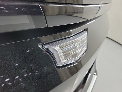 Used 2024 Cadillac Lyriq Luxury RWD image 7