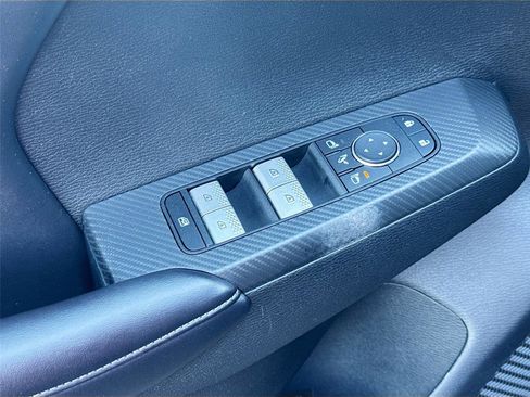 Used 2024 Mitsubishi Outlander SE image 18