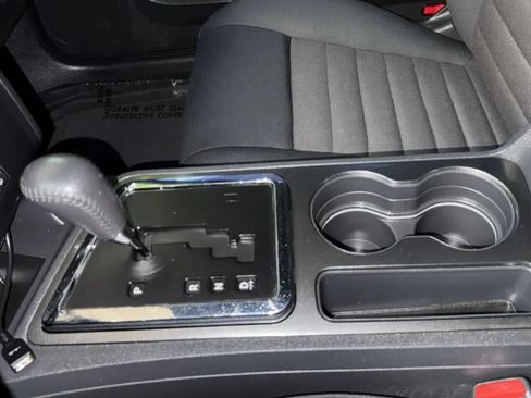 Used 2010 Dodge Challenger SE RWD image 22