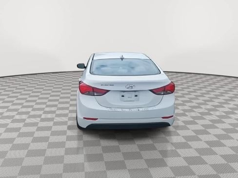 Used 2016 Hyundai Elantra SE image 7