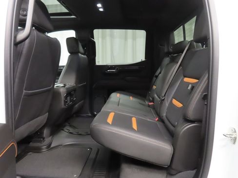 Used 2023 GMC Sierra 1500 AT4 w/ Technology Package AWD/4WD image 15