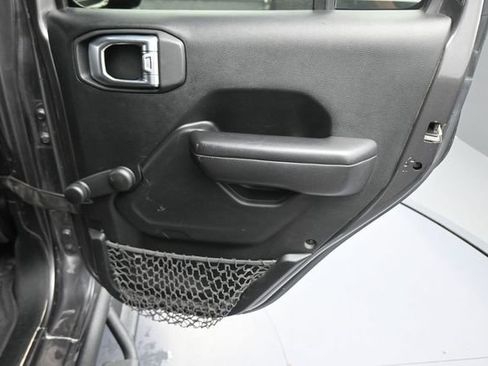 Used 2018 Jeep Wrangler Unlimited Sport AWD/4WD image 15