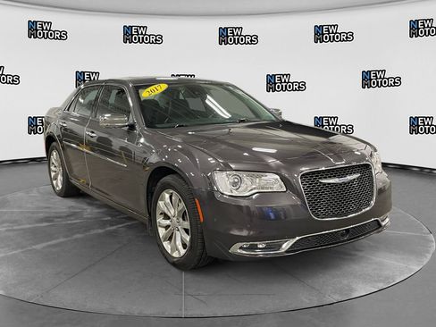 Used 2017 Chrysler 300 C w/ Safetytec Plus Group AWD/4WD image 7
