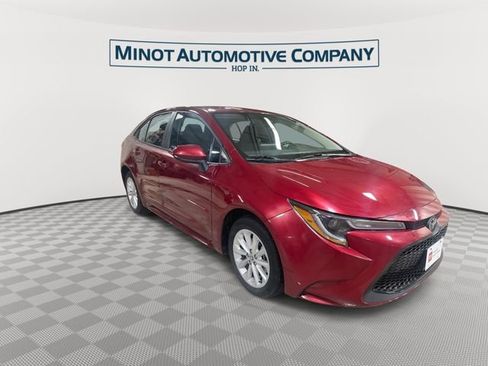 Used 2022 Toyota Corolla LE w/ LE Convenience Package FWD image 2