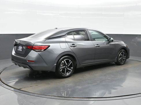Used 2025 Nissan Sentra SV w/ All-Weather Package FWD image 6
