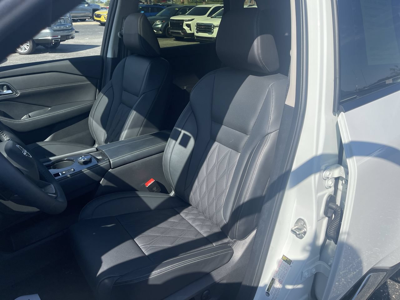 Used 2026 Nissan Rogue Platinum w/ Platinum Premium Package AWD/4WD image 20