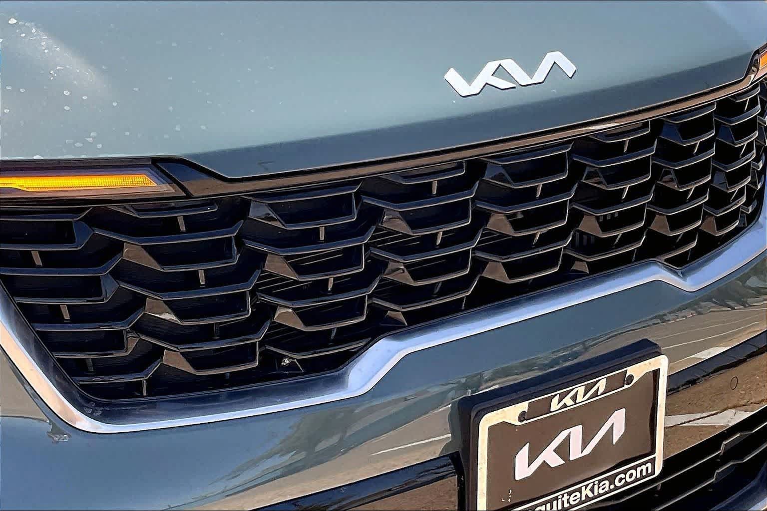 Certified 2025 Kia Sorento EX AWD/4WD image 31