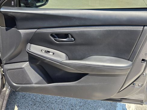 Used 2024 Nissan Sentra S FWD image 28