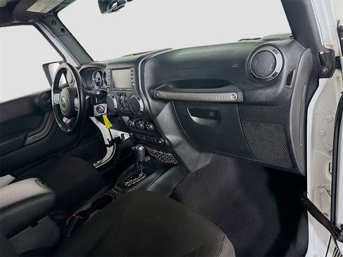 Used 2018 Jeep Wrangler Unlimited Sport S image 16