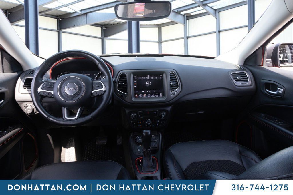 Used 2018 Jeep Compass Trailhawk w/ Cold Weather Group AWD/4WD image 5