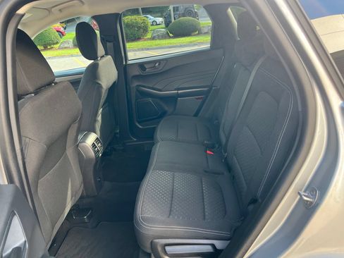 Used 2023 Ford Escape Active w/ Tech Pack #1 AWD/4WD image 15