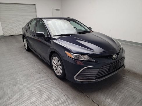 Used 2021 Toyota Camry LE FWD image 13