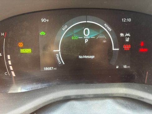Used 2025 Toyota Camry LE w/ Convenience Package FWD image 11
