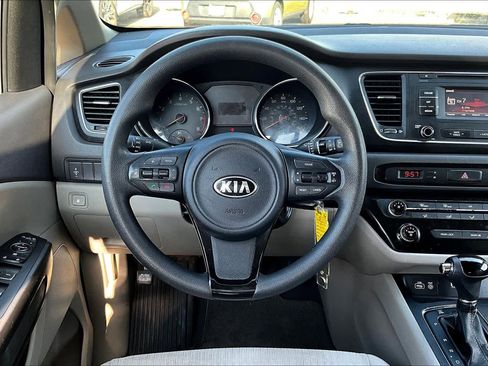 Used 2016 Kia Sedona LX w/ Option Group 020 image 5