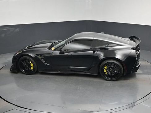Used 2015 Chevrolet Corvette Z06 w/ 3LZ Preferred Equipment Group RWD image 14
