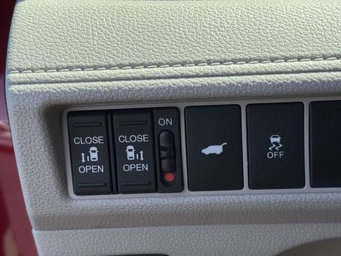 Certified 2026 Honda Odyssey EX-L image 23