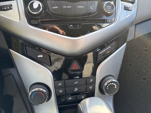 Used 2016 Chevrolet Cruze LS image 25