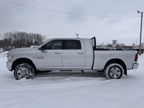 Used 2015 RAM 3500 SLT w/ Cold Weather Group image 9