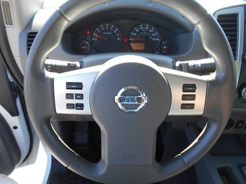 Used 2019 Nissan Frontier S RWD image 4
