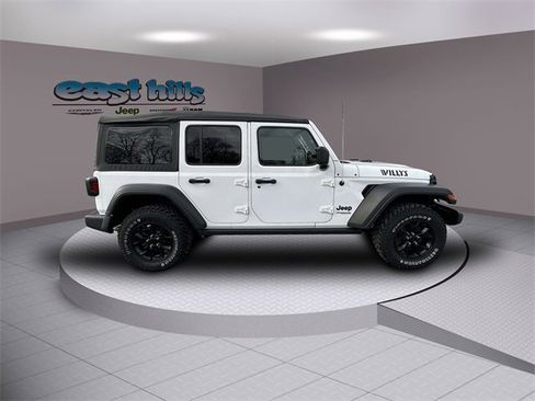 Certified 2022 Jeep Wrangler Unlimited Sport image 2
