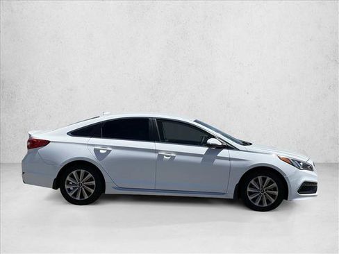 Used 2017 Hyundai Sonata Sport FWD image 4