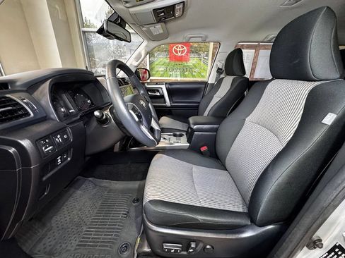 Certified 2023 Toyota 4Runner SR5 AWD/4WD image 23