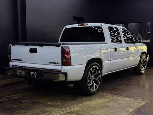 Used 2005 Chevrolet Silverado 1500 LS w/ Light Duty Power Package image 9