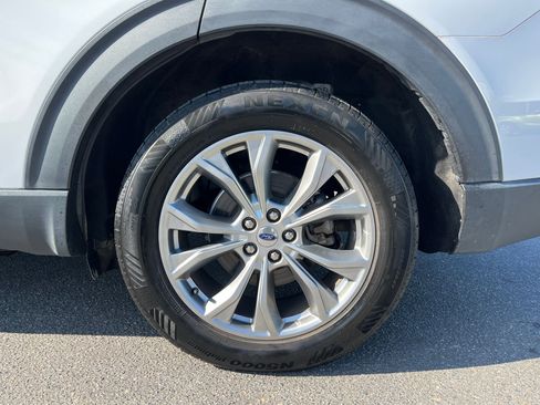 Used 2021 Ford Explorer Limited w/ Equipment Group 301A image 21