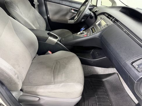Used 2015 Toyota Prius Two FWD image 24