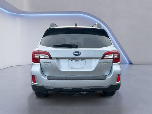 Used 2017 Subaru Outback 2.5i Limited image 4